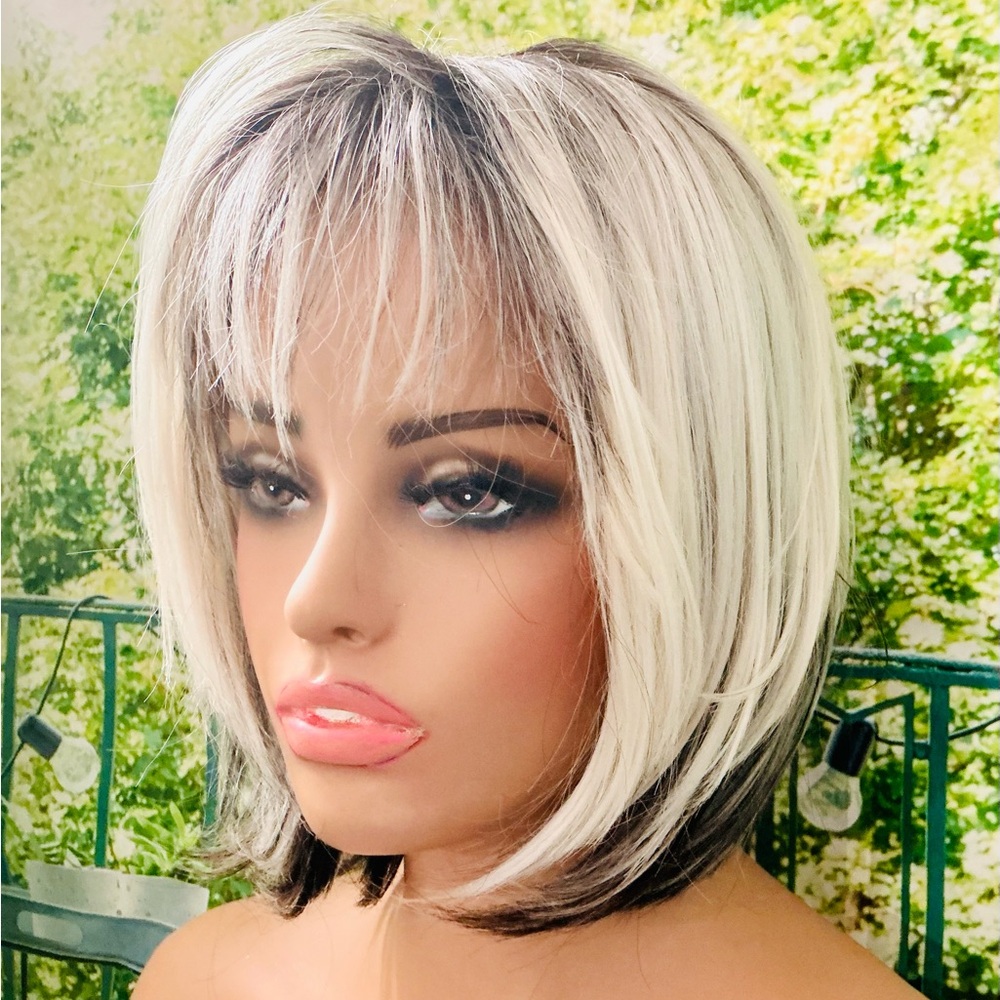 Stylish Dark Brown and Platinum Women's Layered Bob Wig